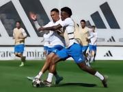 罗马诺：阿诺德今夏100%留队，老佛爷希望维尼修斯留队并续约