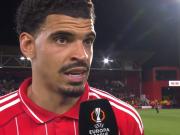 吉布斯-怀特：开场不久对方就被罚下一人，我们确实很幸运