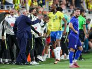 伊戈尔-蒂亚戈：为了见证自己入选国家队我在赛前冲进了厕所