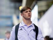 曼联青训中卫也没人了，中场小将思韦茨首次入选一线队名单