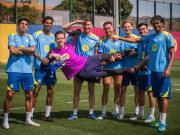 每体：巴萨不急于让贝尔纳尔复出；费尔明出于保护缺席合练