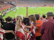 格子：我们没忘记心与我们同在的球迷们，让我们继续做自己