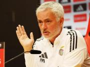 马卡：皇马尚未与穆里尼奥接触，若有机会穆帅会认真考虑