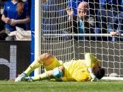 慎入！默西塞德德比中，马马尔达什维利腿部被割开一个大伤口