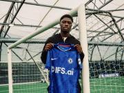 罗马诺：切尔西与17岁后卫卡尔文-迪亚基特签下职业合同