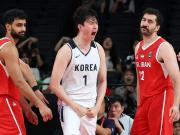 韩国男篮77-51大胜伊朗晋级决赛，李贤重26+14