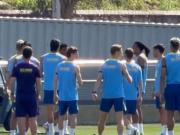 西媒：贝尔纳尔缺席巴萨赛前最后一练，其他可用球员均参与