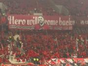 早日康复，海港球迷挂出巨型横幅祝福鼓励受伤的加布里埃尔