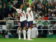 墨西哥半场1比2英格兰半场总结：1.戈登这场踢出...
