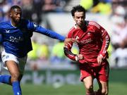 英媒：琼斯在认真考虑结束红军生涯，热刺若保级成功有意引进