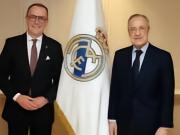 阿斯：皇马受赠一面手工刺绣巨型旗帜，制作总耗时达690小时