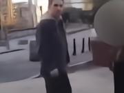 内维尔谈在街头被辱骂：这种行为不可理喻，我当时真怕他放狗