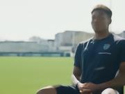 铃木彩艳：混血儿的身份引人注目，我从小就有意识地注意言行