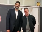 小加索尔探访赫罗纳足球俱乐部，并与特尔施特根合影