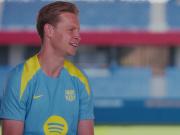 德容：足球偶像是梅西；合作过的最被低估的巴萨球员？阿尔巴