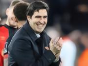 前队友：伊劳拉球员时代就像隐形教练，他说退役后就开书店