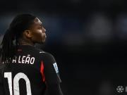 记者：曼联在考察莱奥，米兰可以出售他但绝不降价