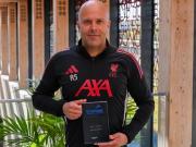 官方：带队击败埃弗顿，斯洛特获得联赛教练协会周最佳表现奖