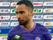 记者：谢蒂内拉伤估计不轻，具体情况得等明天做核磁检查