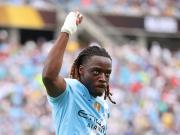 鲁尼：多库是一位与众不同的球员，有点像曼联时期的纳尼