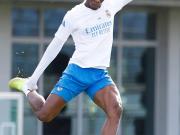  中场铁闸全能表现获高分