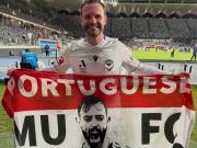 远隔万里的助威，马塔举B费旗帜助力其冲击英超年度最佳球员