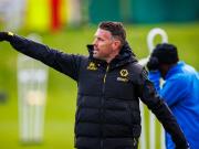 新帅爱德华兹的狼队挑战与展望