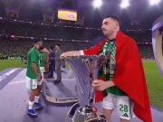 亚冠颁奖盛典，马赫雷斯见到朴智星面露震惊，二人现场交流