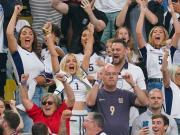 镜报：英格兰太太团今夏将赴美助威，多位太太之间关系密切