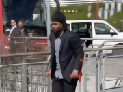 支持球队，格纳布里拄拐随队出征巴黎