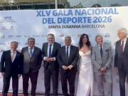 巴萨在西班牙国家体育奖颁奖典礼上获奖，副主席代表俱乐部领奖