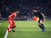 实名羡慕，阿森纳跟队在观看巴黎vs拜仁的半场后感叹：太精彩了