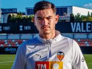 家暴女友+车祸重伤住院，瓦伦西亚与冬窗刚买来的本阿马解约