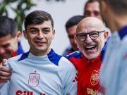 De la Fuente: Pedri can't play for the Spanish national team like he did at Barcelona.