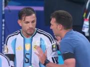 Lip-reading experts interpret the conversation between Paredes and Scaloni: Paredes requests a center-back to mark the opposing striker.