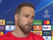 奥布拉克：很接近扑出哲凯赖什的点球，但他用了最大力量射门