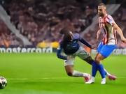 两位热刺旧将辩论埃泽点球事件，一人认为是跳水一人认为是点球