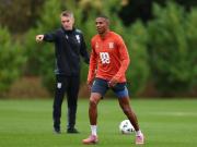 伊镇主帅：与阿什利-扬共事是我的荣幸，我们最早在曼联结缘