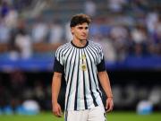 British media reports that Argentine players are now wearing red ribbons: a trend that originated with a journalist from the 2018 World Cup.