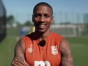 阿什利-扬：退役后会做评论员相关工作；英格兰有希望拿世界杯