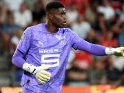 Samba received the first penalty for a goalkeeper under the new Ligue 1 rules this season for exceeding the time limit while in possession of the ball.