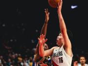 开拓者123-118险胜残阵勇士，杨瀚森6分2板4助1断