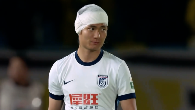 01:25廖锦涛vs青岛西海岸集锦，连拦截带传球，英博3脚完成进球VLoveFootball713 播放