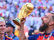 To celebrate Borja's World Cup victory with Spain, the mayor of Vigo announced a tribute event.