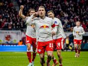 German international footballer Raum, a crossover musician, will release his debut single.