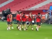 东体：蒋光太和蒯纪闻现身海港队德比战赛前最后一练