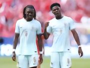 Reporter: Manchester United are looking to sign another top-class midfielder this summer, with targets including Kone and Chuamey.