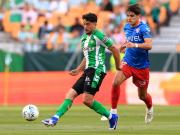 贝蒂斯2-1埃尔切锁定欧冠席位，库乔建功，福尔纳尔斯制胜