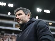 Belgian media: Fans worry that new national team coach Mark van Bommel won't speak French.