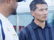 邵佳一观看拜仁训练并向孔帕尼介绍：我们U23和U17有不错潜力
